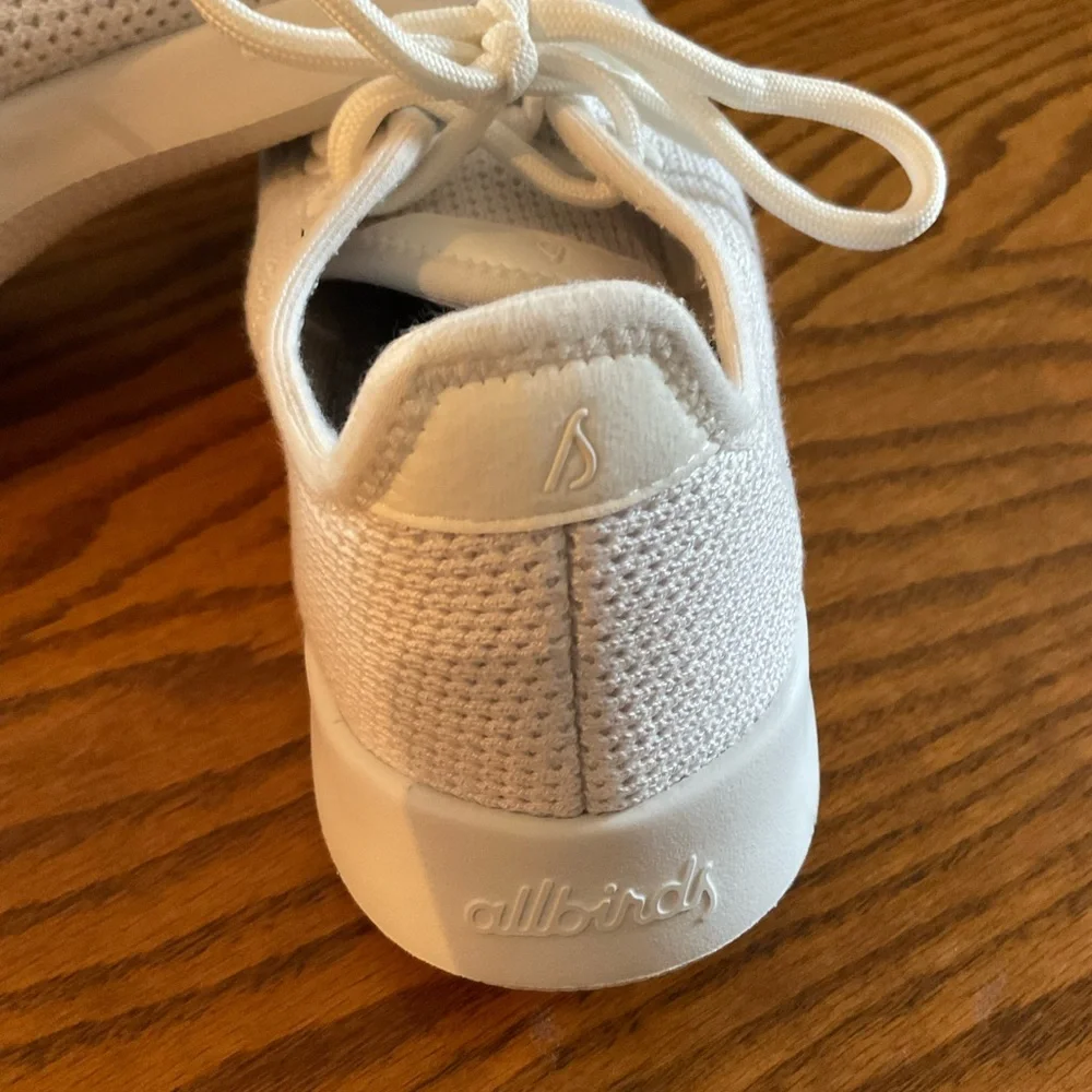 Allbirds Tree Runner’s, Kaikoura White Sneakers, Women’s Sz 7